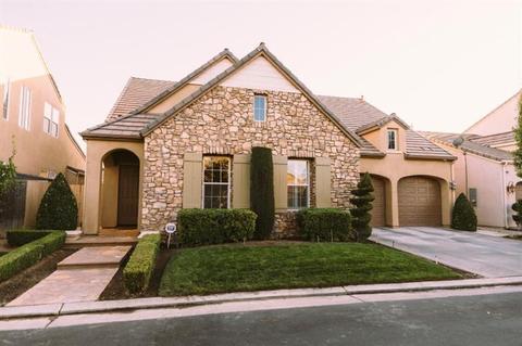 82 W Serena Ave, Clovis, CA 93619 photo 1