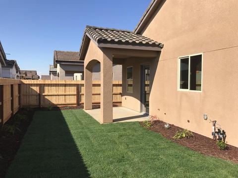 1157 Crystal Way, Madera, CA 93637 photo 1