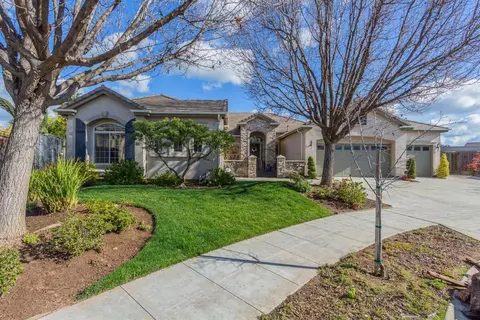 1937 N Megan Ave, Clovis, CA 93619 photo 1