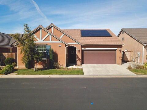 3835 Chessa Ln, Clovis, CA 93619 photo 1