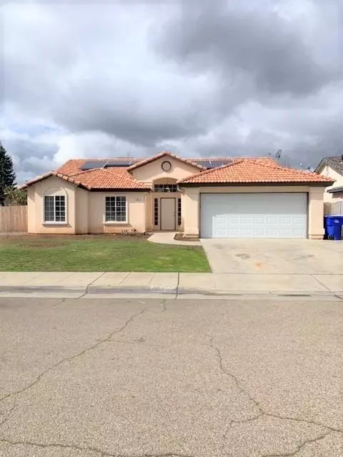 287 Lily Ave, Sanger, CA 93657 photo 1