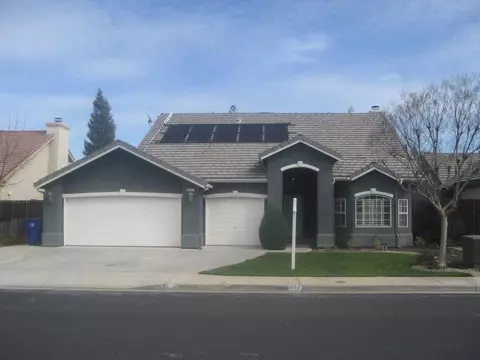 807 Coventry Ave, Clovis, CA 93611 photo 1