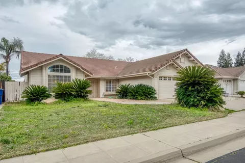 1665 Carolina Ave, Clovis, CA 93611 photo 1
