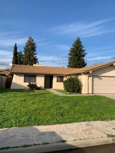 1255 Saginaw Ave, Clovis, CA 93612 photo 1