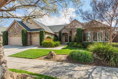 154 Loyola Ave, Clovis, CA 93619 photo 1