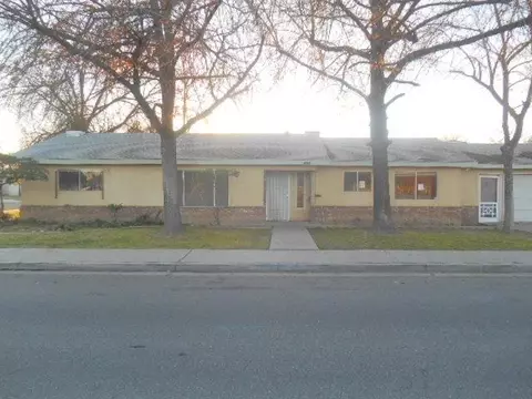 3711 Wright St, Selma, CA 93662 photo 1