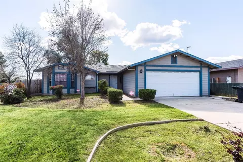 655 Pacific Circle Dr, Dinuba, CA 93618 photo 1