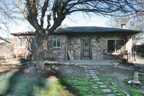1301 Tulare St, Madera, CA 93638 photo 1