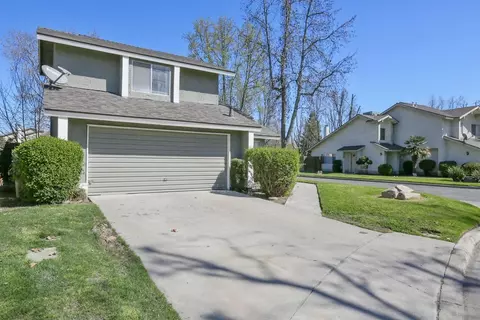 932 E Babcock, Visalia, CA 93292 photo 1