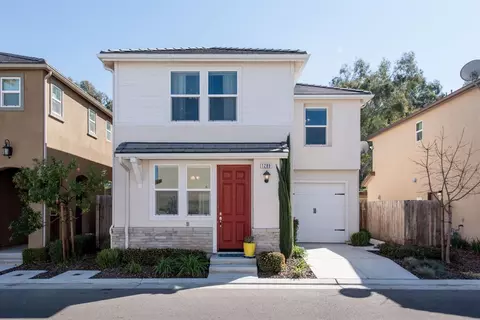 1289 Aristocracy Way, Clovis, CA 93619 photo 1
