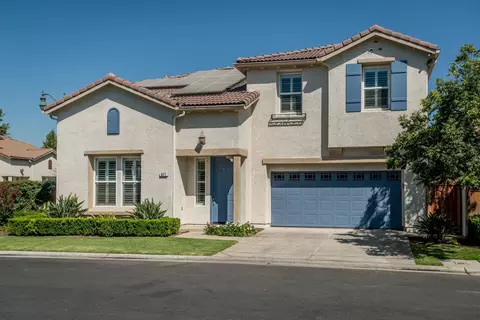 827 Toulouse Ln, Clovis, CA 93619 photo 1