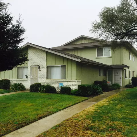 455 W Alamos Ave #4, Clovis, CA 93612 photo 1