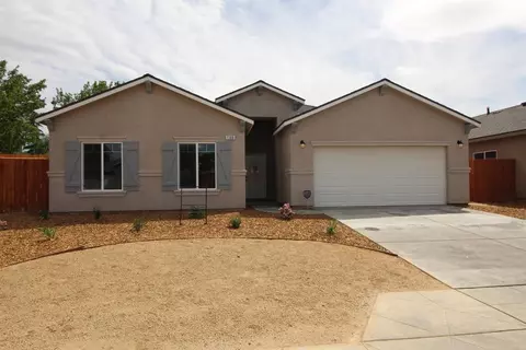 1106 E Riverside Dr, Madera, CA 93638 photo 1
