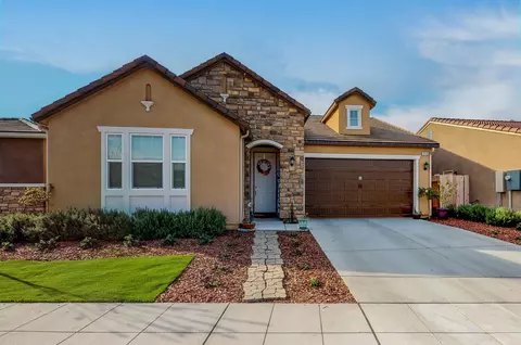 3966 Pontiac Ave, Clovis, CA 93619 photo 1