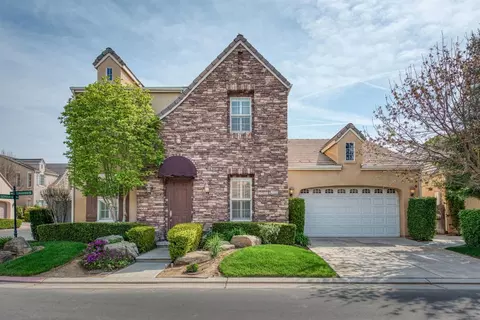 1777 N Hughes Ave, Clovis, CA 93619 photo 1