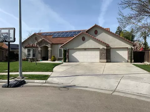 14030 W G St, Kerman, CA 93630 photo 1