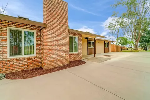 16026 Karen Rd, Madera, CA 93636 photo 1