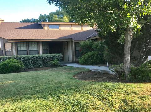 438 W Sierra Ave, Clovis, CA 93612 photo 1