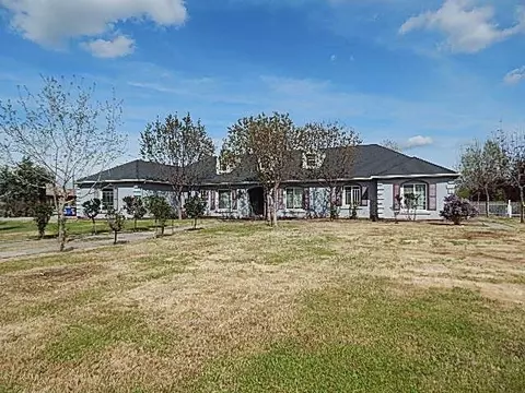 7266 N Maine Ave, Clovis, CA 93619 photo 1