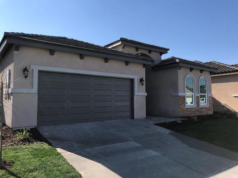 561 Bo Tree Ln, Madera, CA 93637 photo 1