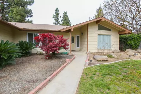 418 Burgan Ave, Clovis, CA 93611 photo 1