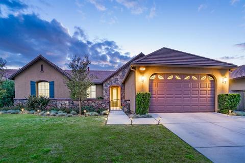 984 Whiteash Ave, Clovis, CA 93619 photo 1