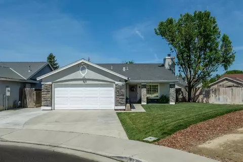 14318 W Sheri Ct, Kerman, CA 93630 photo 1