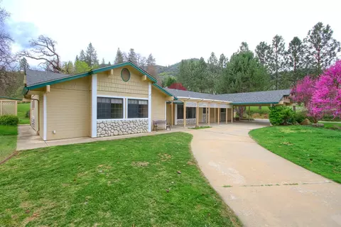 46144 Sutton Dr, Oakhurst, CA 93644 photo 1