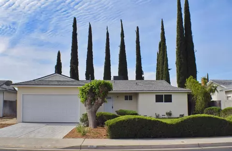78 W Indianapolis Ave, Clovis, CA 93612 photo 1