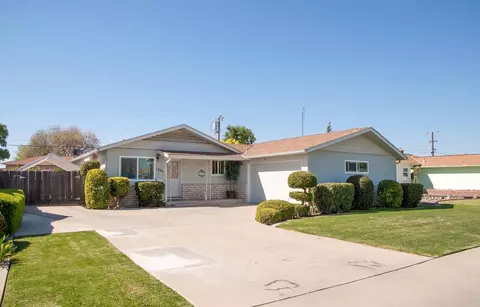 1525 Cypress Ln, Lemoore, CA 93245 photo 1