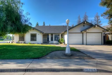 15765 W E St, Kerman, CA 93630 photo 1