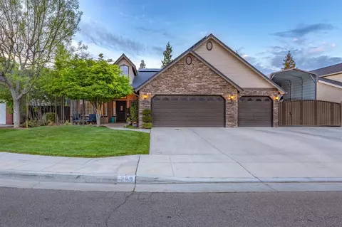 289 W Powers Ave, Clovis, CA 93619 photo 1