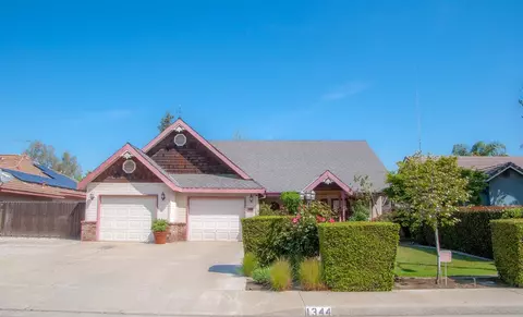 1344 E Vine Cir, Visalia, CA 93292 photo 1