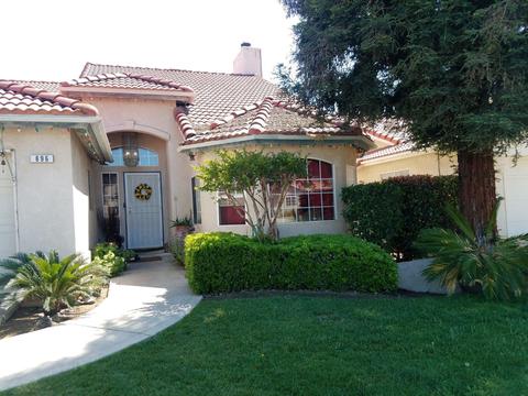 896 Robinson Ave, Clovis, CA 93612 photo 1