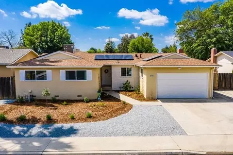 1344 Ezie Ave, Clovis, CA 93611 photo 1