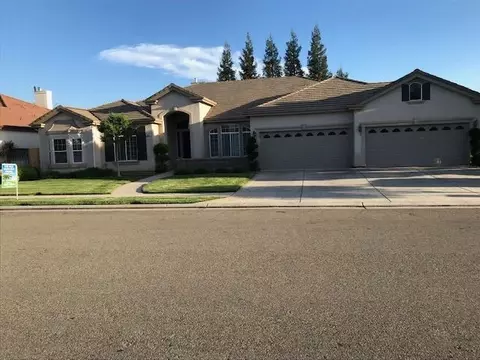 526 Richmond Ave, Clovis, CA 93619 photo 1