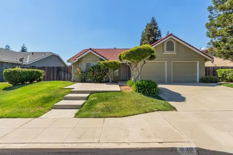 332 Magnolia Ave, Clovis, CA 93611 photo 1