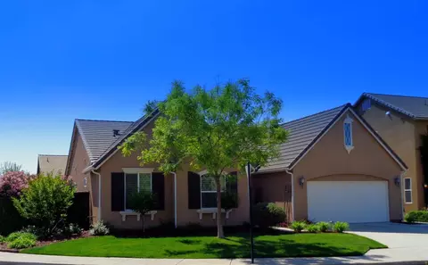 3884 Richmond Ave, Clovis, CA 93619 photo 1