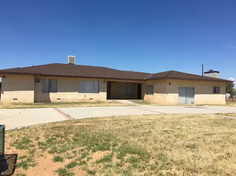 26533 Adell St, Madera, CA 93638 photo 1