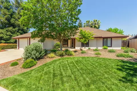 1917 Ashcroft Ave, Clovis, CA 93611 photo 1