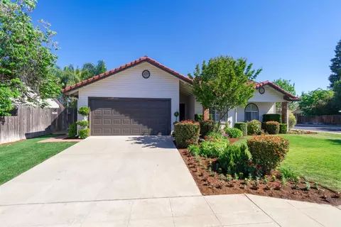 2395 Menlo Ave, Clovis, CA 93611 photo 1