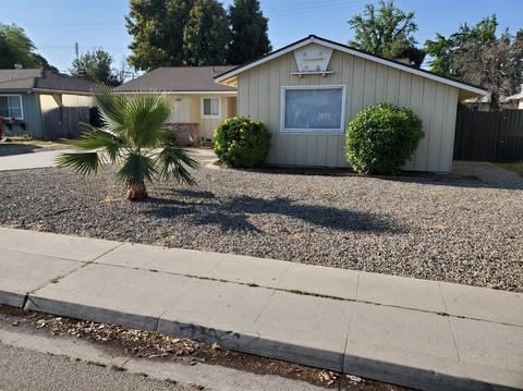 3232 E Ashlan Ave, Fresno, CA 93726 photo 1