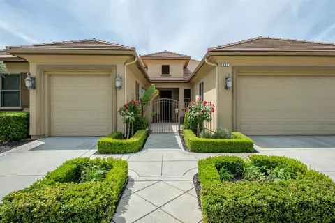 436 W Kelly Ave, Clovis, CA 93611 photo 1