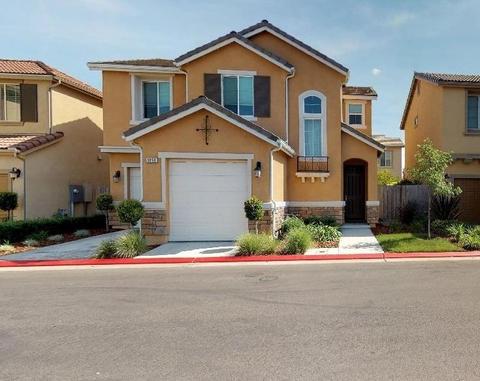 3058 Aerial Ln, Clovis, CA 93619 photo 1