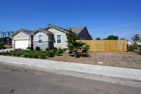 1082 Cosentino Dr, Madera, CA 93637 photo 1