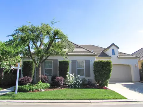 84 W Everglade Ave, Clovis, CA 93619 photo 1