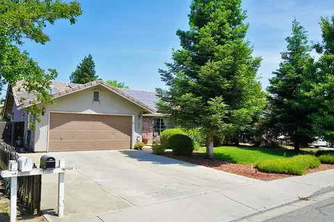 2818 E Sweet Ave, Visalia, CA 93292 photo 1