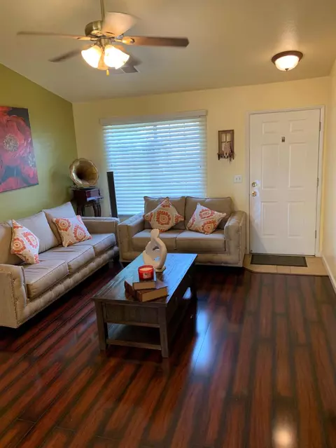 2747 Peach St, Selma, CA 93662 photo 1