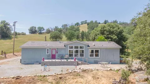 1977 Silver Ln, Squaw Valley, CA 93675 photo 1