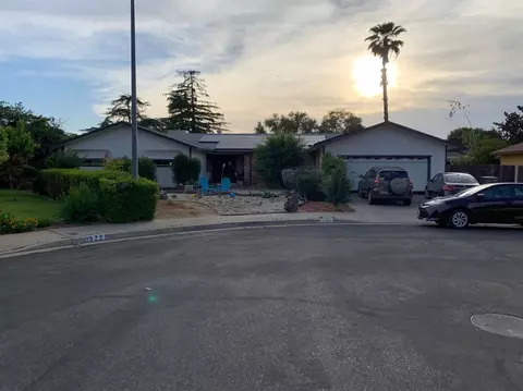 1584 Laverne Ave, Clovis, CA 93611 photo 1